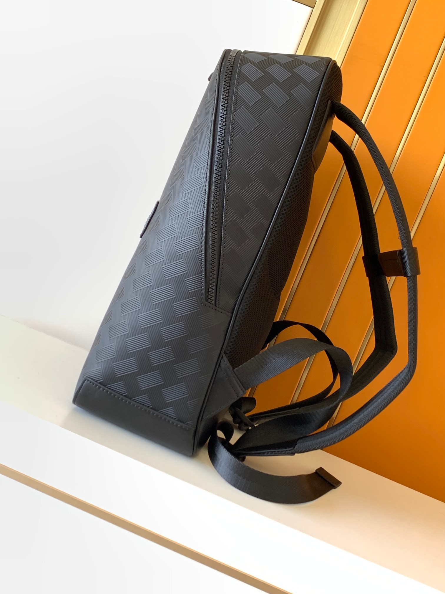 Minimalist Black Embossed Back - огляд і ціна Leather Work Rucksack Mens